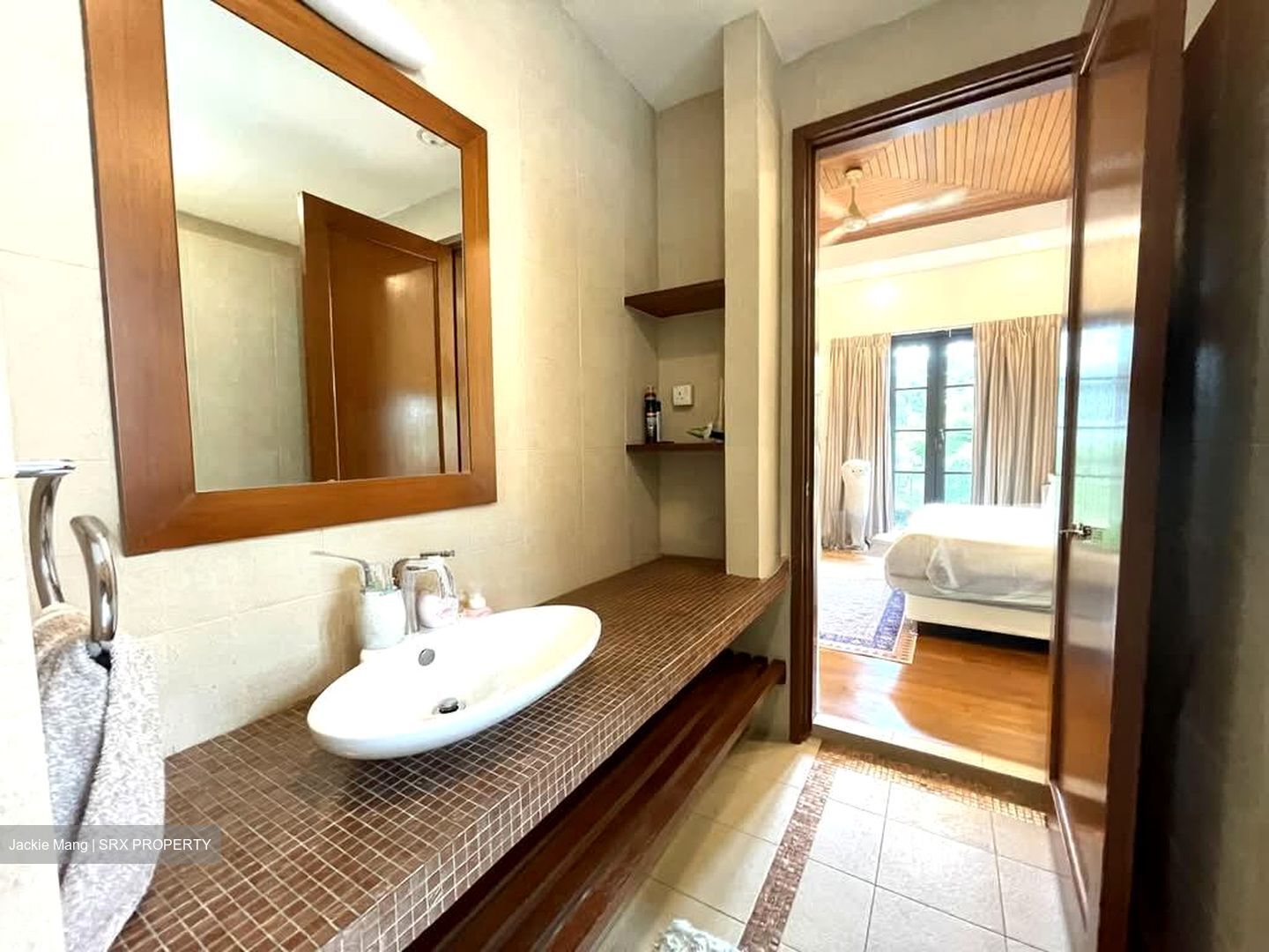 Chestnut Avenue (D23), Detached #595950301